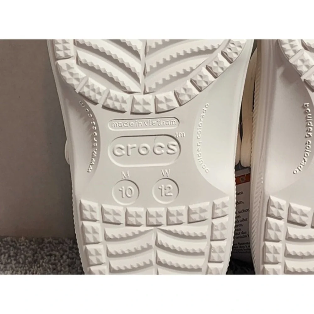 Crocs Baya Lined Clogs White Size Women's 12 Men's 10 Slip on Faux Fur Fuzzy NEW